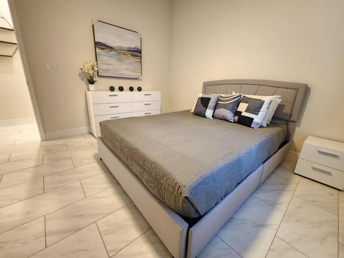 The Villa Orlando@College Park. Sleeps16 Exterior foto
